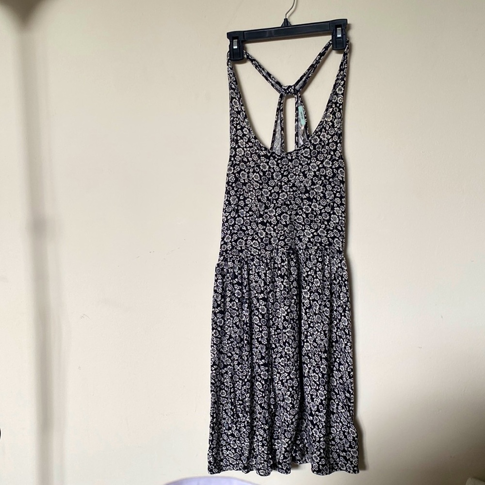 Criss cross back dress